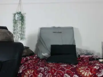 Titanic-tits  live sex cam