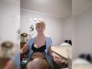 Yscromnay  live sex cam