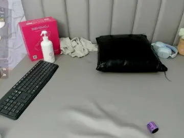 AlexaFoxy18  live sex cam