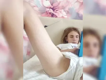 Angel1102  live sex cam
