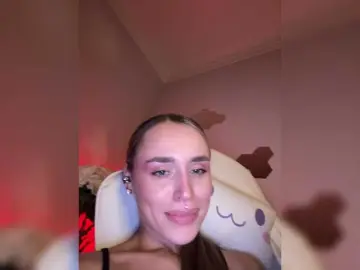 Enchantix  live sex cam