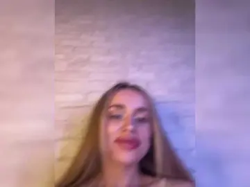 Enchantix  live sex cam