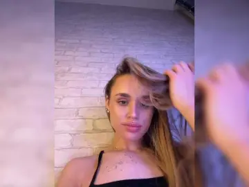 Enchantix  live sex cam