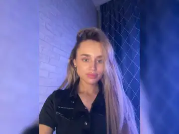 Enchantix  live sex cam