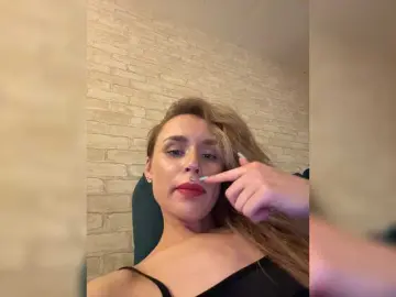 Enchantix  live sex cam