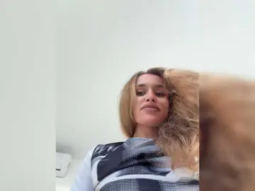 Enchantix  live sex cam