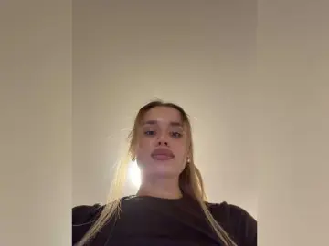 Enchantix  live sex cam