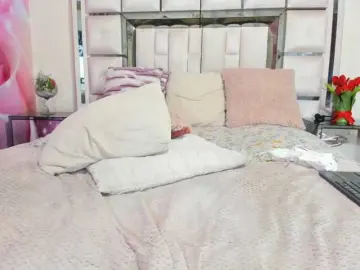 Caliope-99  live sex cam