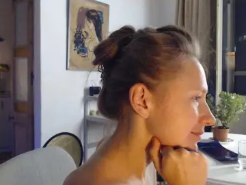 Lilcumminfox  live sex cam