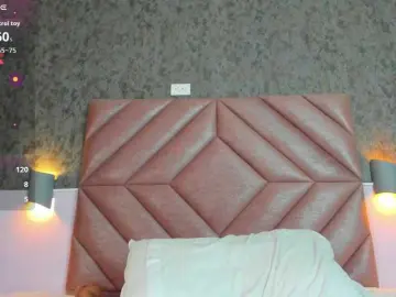 Samarha-Xhuey  live sex cam