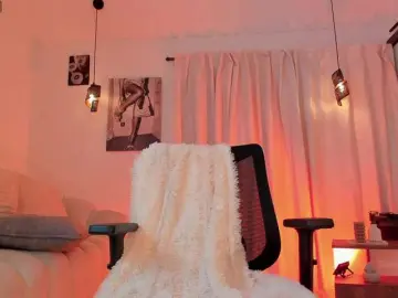 IsabellaLux-  live sex cam