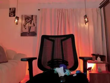 IsabellaLux-  live sex cam