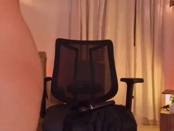 IsabellaLux-  live sex cam