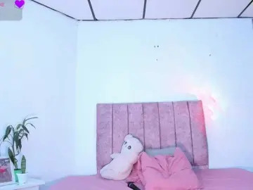 Mila-Wood  live sex cam