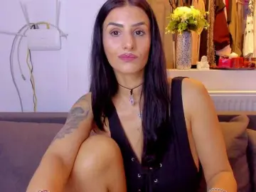 Milfchelle  live sex cam