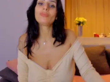 Milfchelle  live sex cam