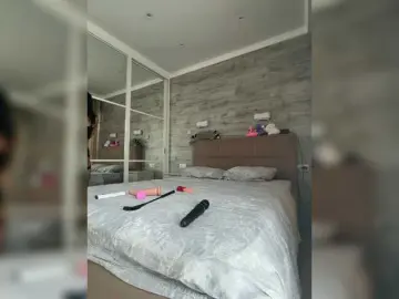 MolliKiana  live sex cam