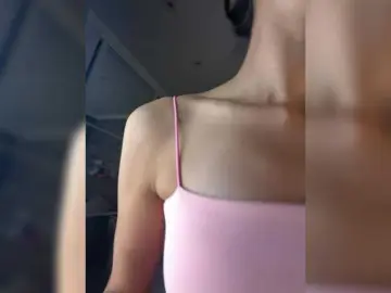 MolliKiana  live sex cam