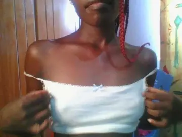 Sweet-petite  live sex cam