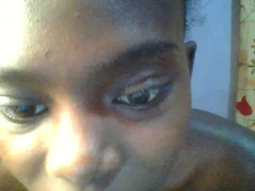 Sweet-petite  live sex cam