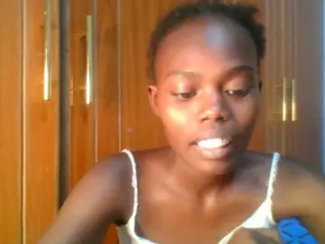 Sweet-petite  live sex cam