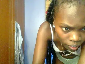 Sweet-petite  live sex cam