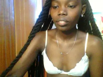 Sweet-petite  live sex cam