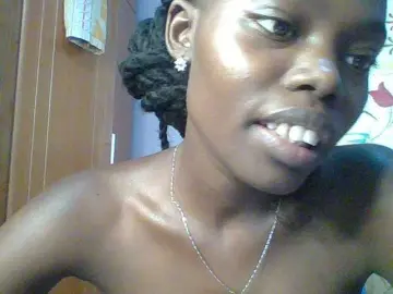 Sweet-petite  live sex cam