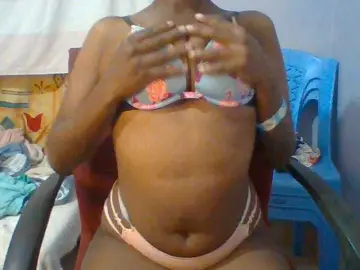 Sweet-petite  live sex cam