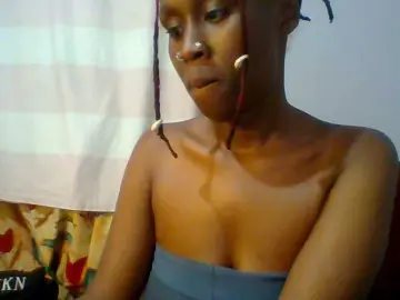 Sweet-petite  live sex cam