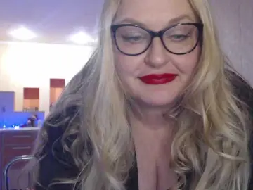 WifeyNusha  live sex cam