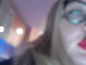 WifeyNusha  live sex cam