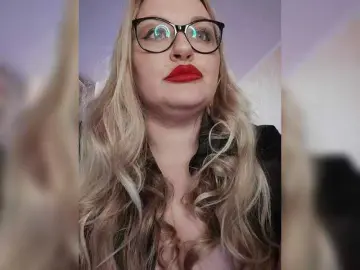 WifeyNusha  live sex cam