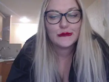 WifeyNusha  live sex cam