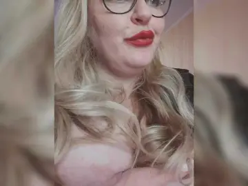 WifeyNusha  live sex cam