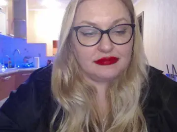 WifeyNusha  live sex cam