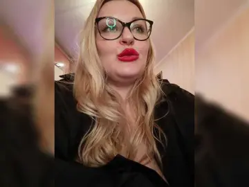 WifeyNusha  live sex cam