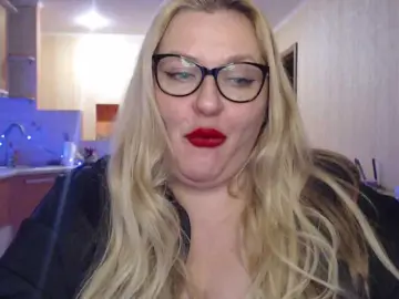 WifeyNusha  live sex cam