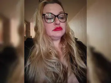 WifeyNusha  live sex cam