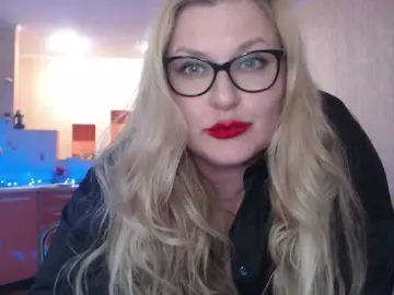 WifeyNusha  live sex cam