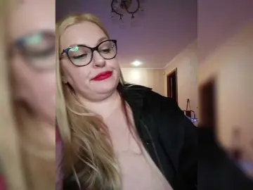 WifeyNusha  live sex cam