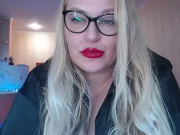 WifeyNusha  live sex cam