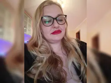 WifeyNusha  live sex cam