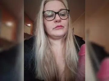 WifeyNusha  live sex cam