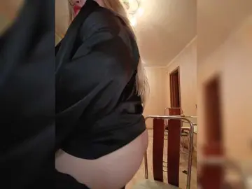 WifeyNusha  live sex cam