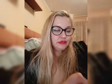WifeyNusha  live sex cam