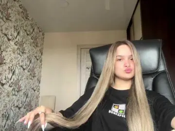 AnnaHoupt  live sex cam