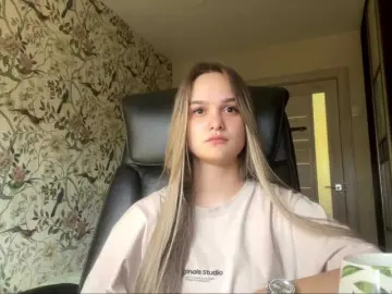 AnnaHoupt  live sex cam