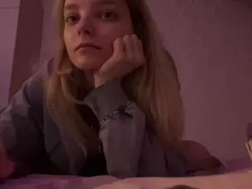 BonnyBlu  live sex cam