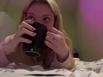 BonnyBlu  live sex cam